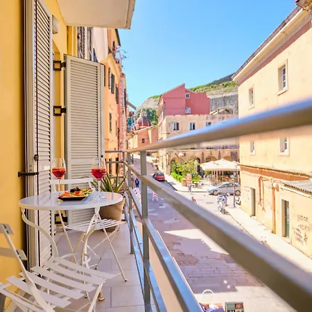 Paradosiakon Corfu Town Apartamento